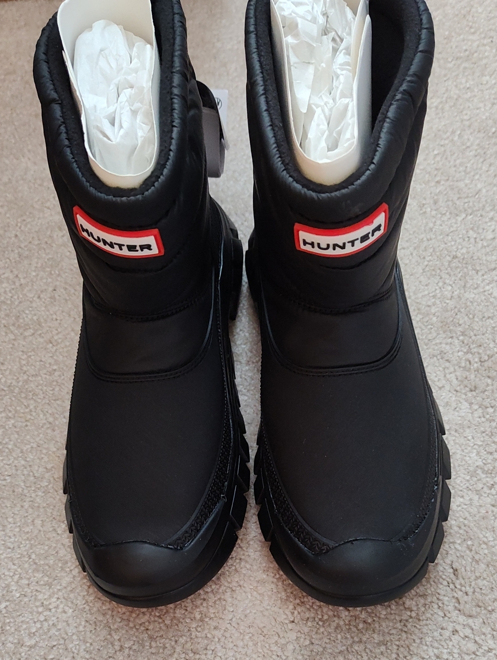 Hunter Black Ankle Winter Boots with Red Logo